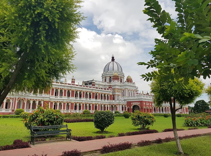 Cooch Behar Palace, Cooch Behar, West Bengal - Vushii.com